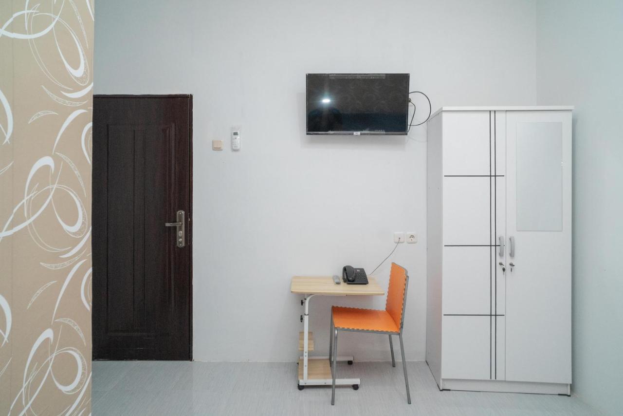 RedDoorz near Sarinah Jakarta Bagian luar foto