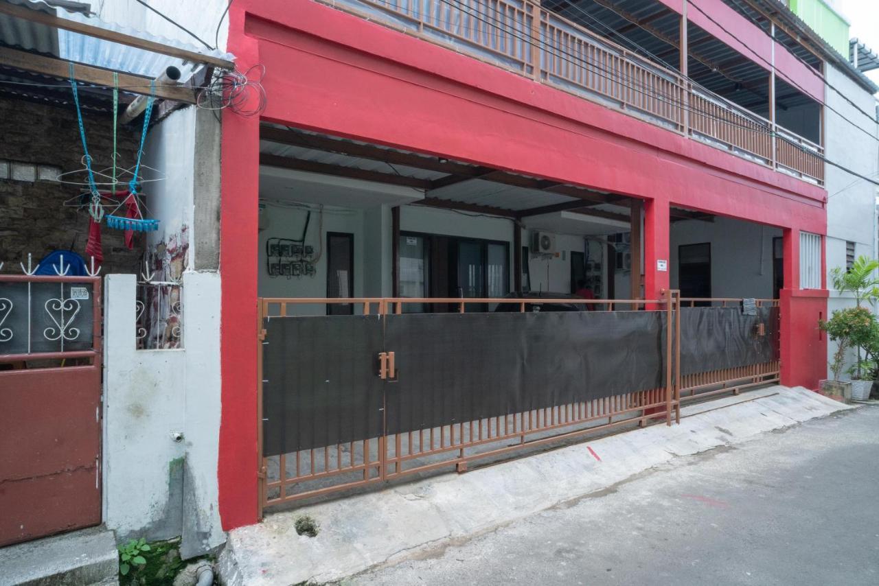 RedDoorz near Sarinah Jakarta Bagian luar foto